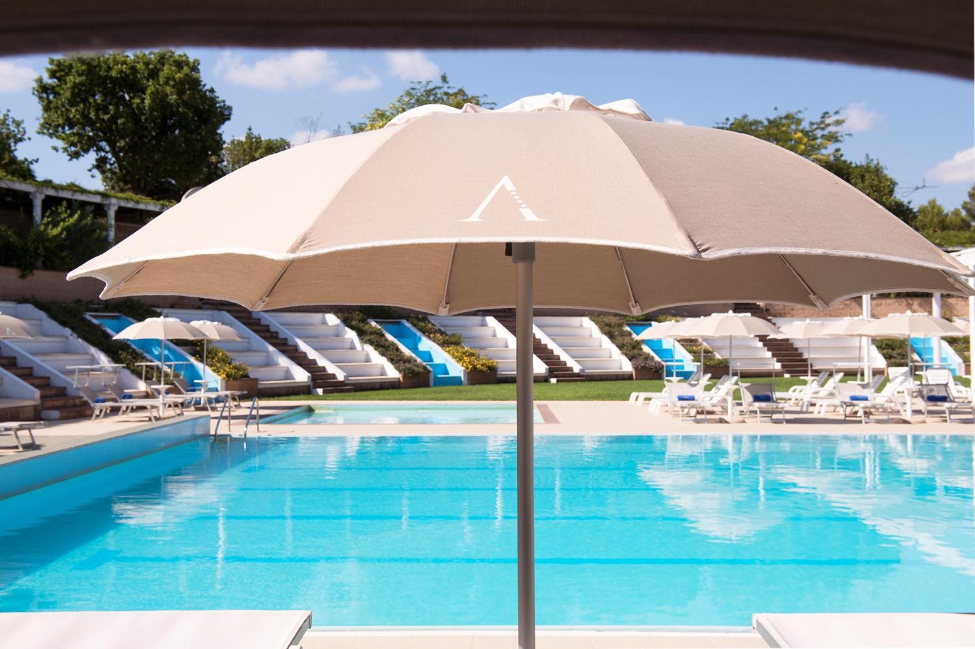 D'Aragona Lifestyle Hotel กอนแวร์ซาโน ภายนอก รูปภาพ