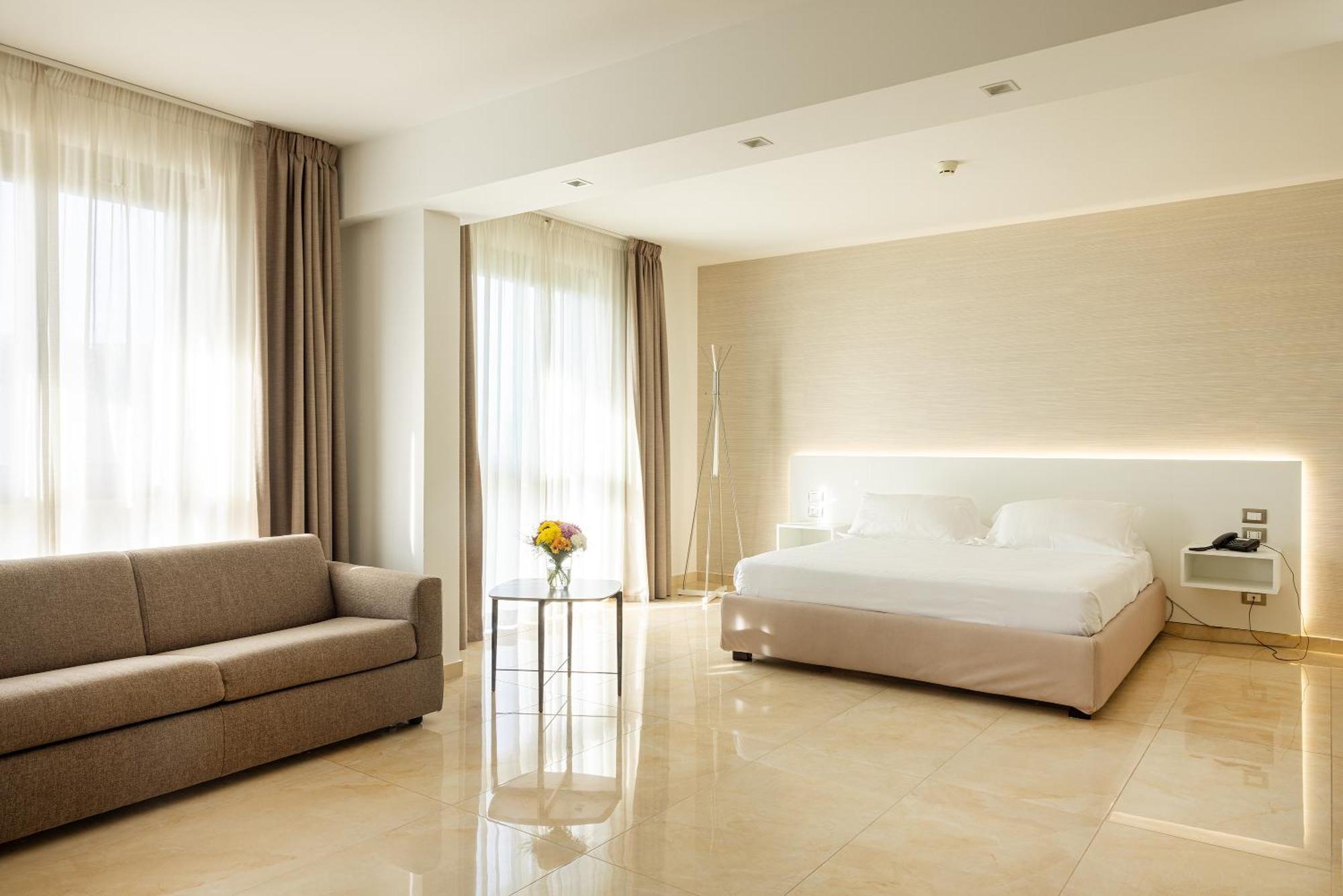 D'Aragona Lifestyle Hotel กอนแวร์ซาโน ภายนอก รูปภาพ