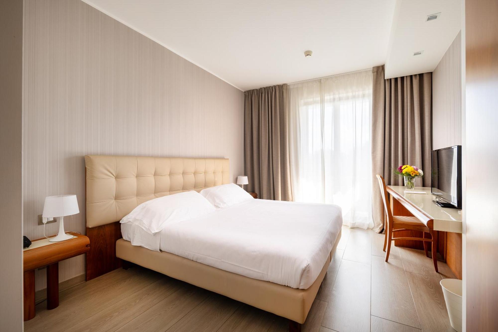 D'Aragona Lifestyle Hotel กอนแวร์ซาโน ภายนอก รูปภาพ