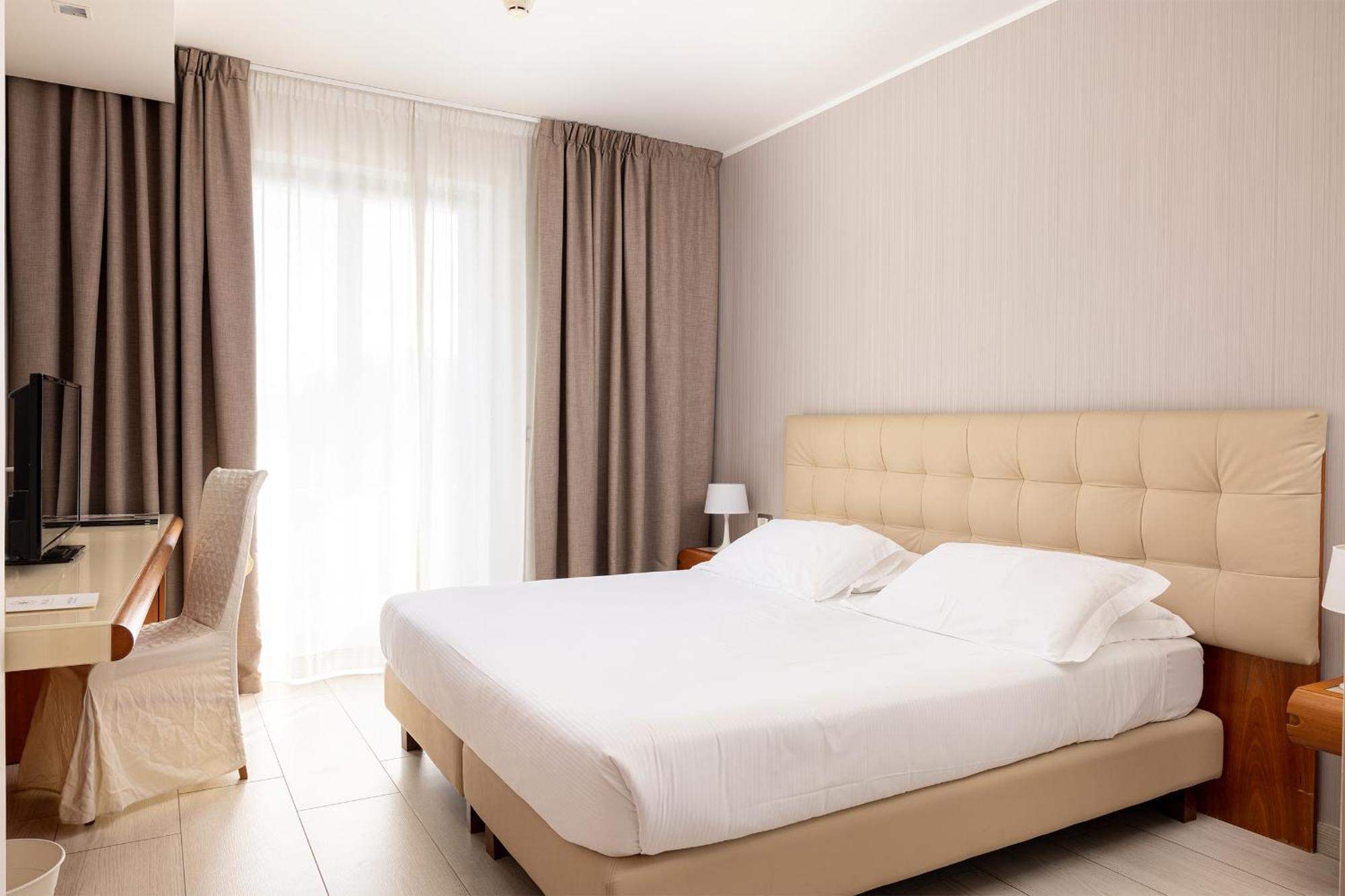 D'Aragona Lifestyle Hotel กอนแวร์ซาโน ภายนอก รูปภาพ