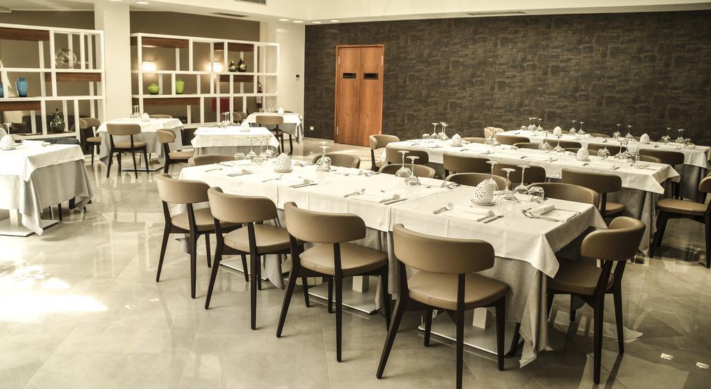 D'Aragona Lifestyle Hotel กอนแวร์ซาโน ภายนอก รูปภาพ